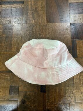 Vince Camuto Dusty Pink Bucket Hat with Cream Lining